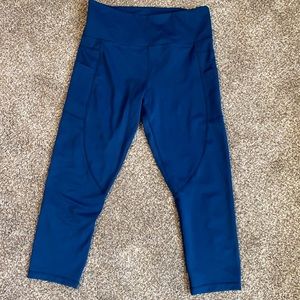 ZYIA Navy Pocket Light n Tight Hi-Rise Capri
